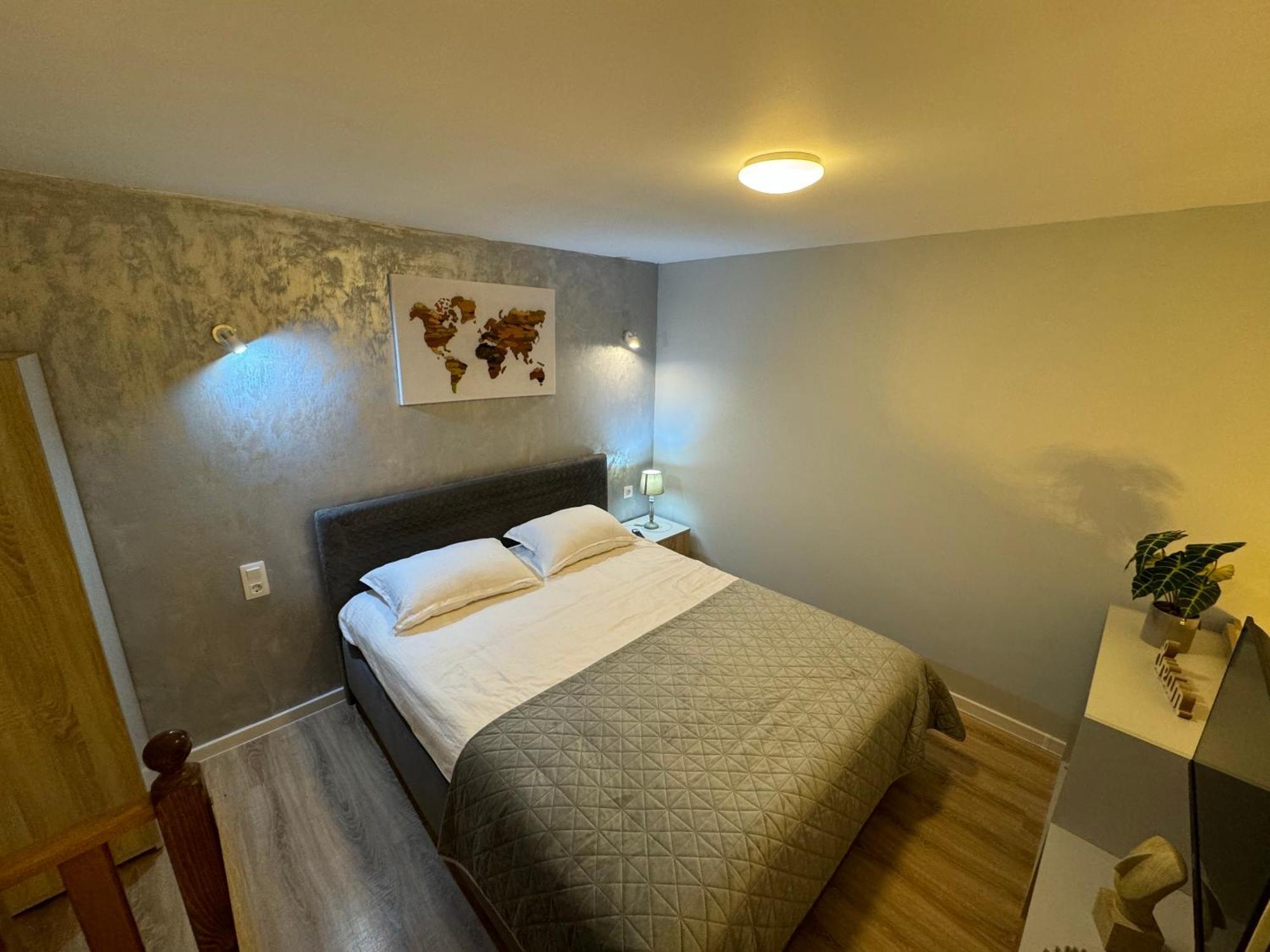 City Center Apartman Satu Mare Eksteriør billede